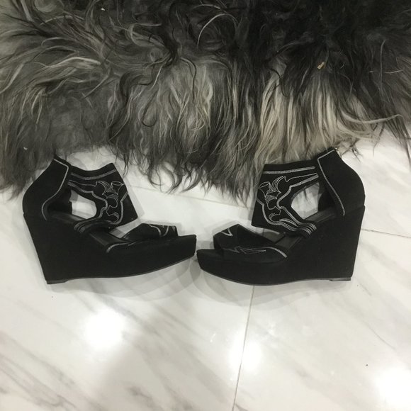 June Ambrose suede shoes size 12 New - Picture 2 of 4